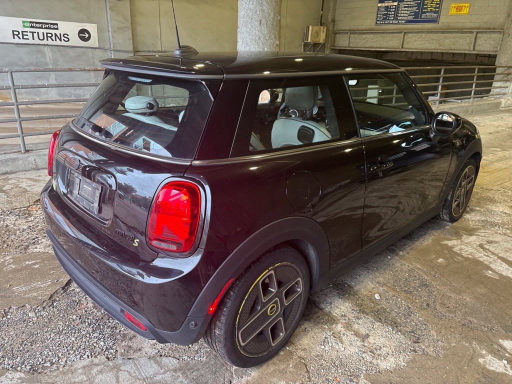 Used 2023 MINI Cooper SE FWD image 3