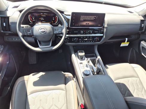 New 2026 Nissan Pathfinder Platinum w/ Accent Package AWD/4WD image 10