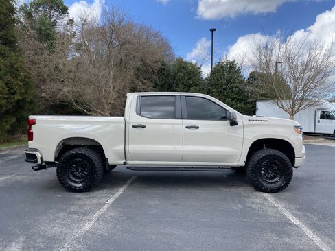 Used 2026 Chevrolet Silverado 1500 Custom w/ Turbomax Blackout Package image 10