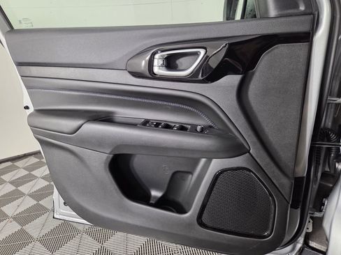 New 2026 Jeep Compass Latitude image 21