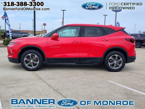 Used 2023 Chevrolet Blazer LT image 3