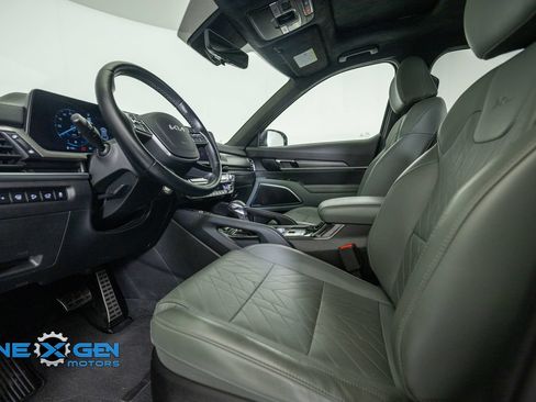 Used 2024 Kia Telluride SX Prestige X-Pro AWD/4WD image 11