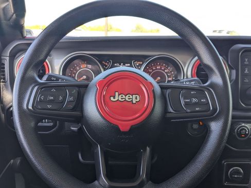 Used 2021 Jeep Wrangler Unlimited Sport AWD/4WD image 16