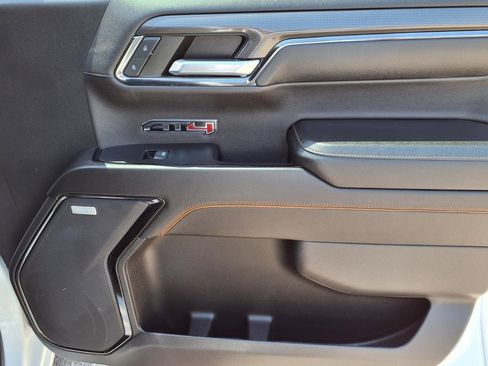 Used 2023 GMC Sierra 1500 AT4 w/ AT4 Premium Package AWD/4WD image 6