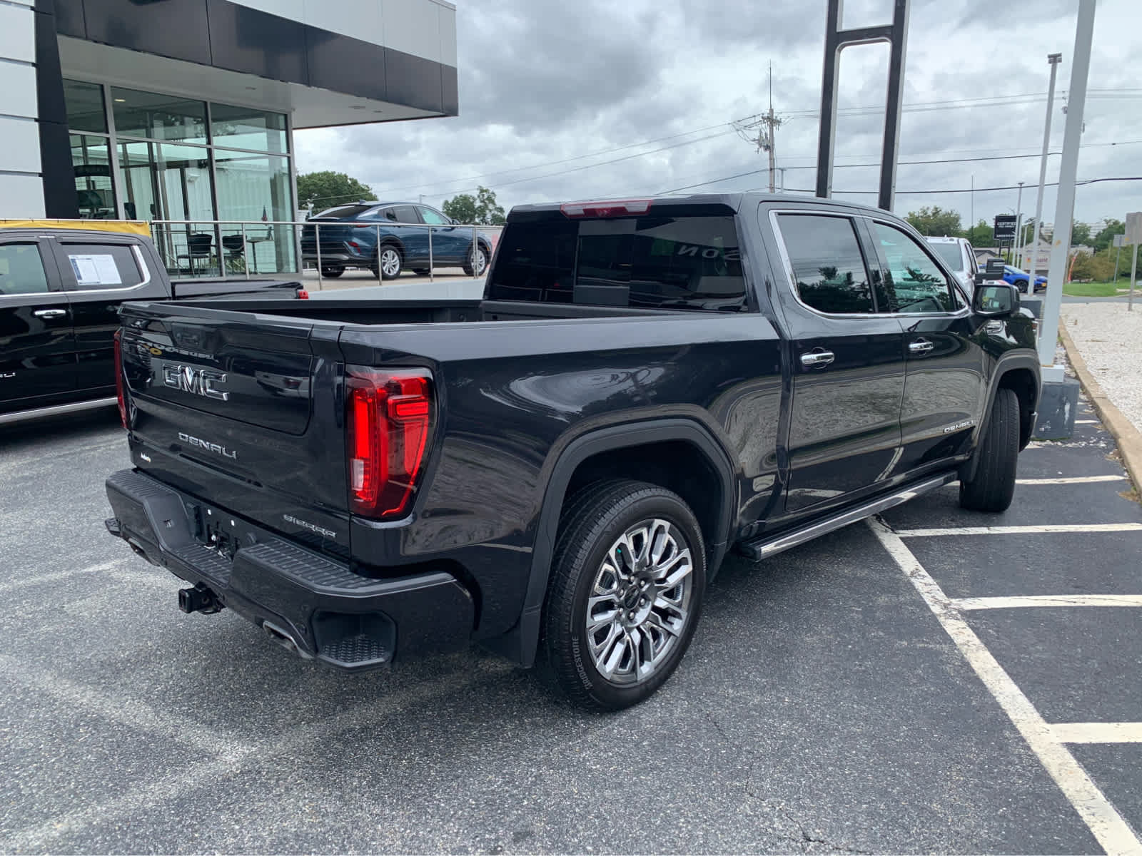 Used 2024 GMC Sierra 1500 Denali Ultimate AWD/4WD image 7