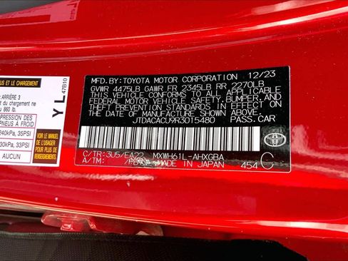 Used 2024 Toyota Prius Prime FWD image 37