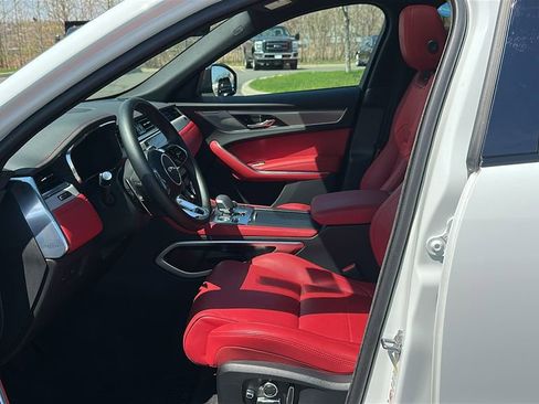 Used 2025 Jaguar F-PACE R-Dynamic S image 9