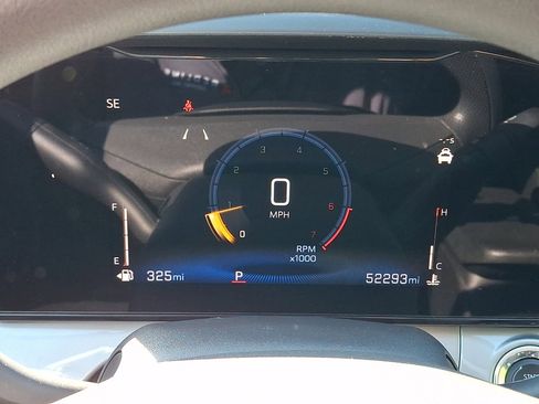 Used 2025 Chevrolet Trax LT FWD image 23