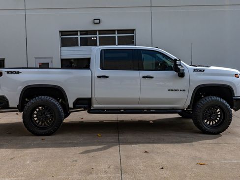 Used 2026 Chevrolet Silverado 2500 LTZ w/ Trail Boss Package AWD/4WD image 11