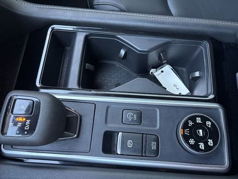 Certified 2024 Nissan Pathfinder SL image 27