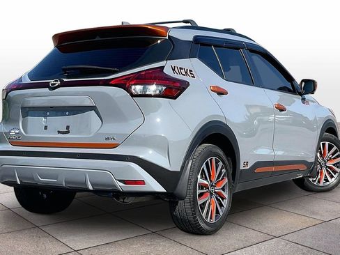 Used 2023 Nissan Kicks SR w/ SR Premium Package FWD image 12