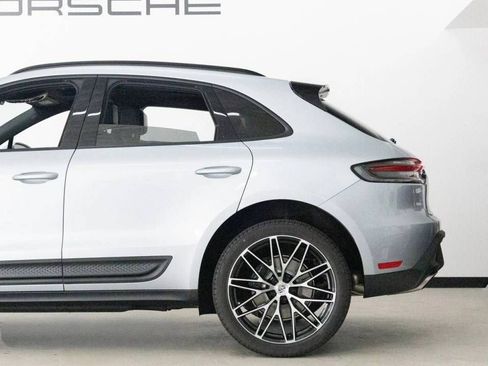 Certified 2026 Porsche Macan AWD/4WD image 7