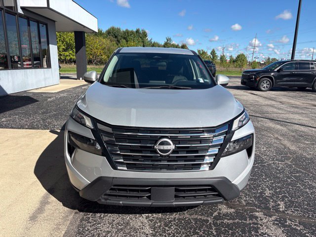 Used 2024 Nissan Rogue SV FWD image 9