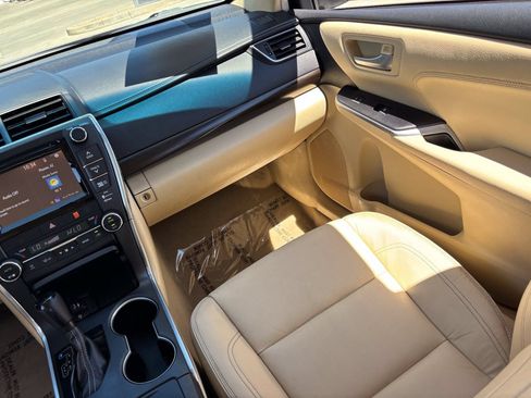 Used 2015 Toyota Camry XLE FWD image 14