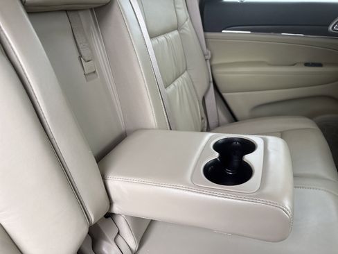 Used 2014 Jeep Grand Cherokee Limited image 13