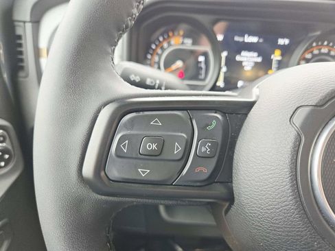 Used 2025 Jeep Wrangler Unlimited Sport AWD/4WD image 25
