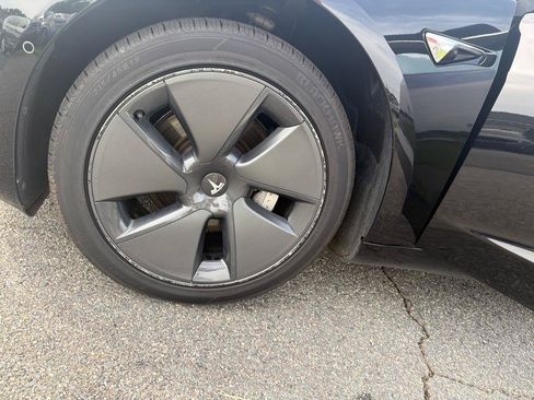 Used 2018 Tesla Model 3 Long Range RWD image 27