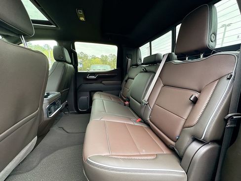 New 2026 GMC Sierra 1500 Denali w/ Denali Reserve Package AWD/4WD image 4