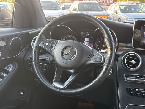 Used 2018 Mercedes-Benz GLC 300 4MATIC image 35