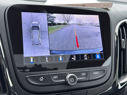 Used 2022 Chevrolet Equinox RS w/ RS Leather Package image 21