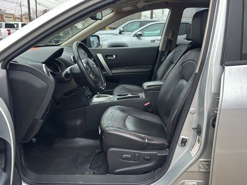Used 2011 Nissan Rogue SV w/ SL Pkg image 11