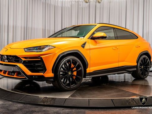 Used 2022 Lamborghini Urus image 6