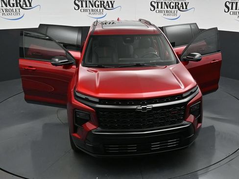 Used 2024 Chevrolet Traverse RS w/ LPO, Floor Liner Package FWD image 34