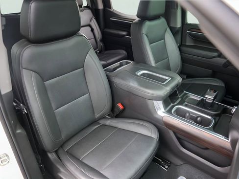 Used 2022 GMC Sierra 1500 SLT w/ SLT Convenience Package AWD/4WD image 33