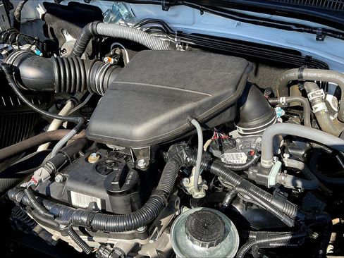 Used 2021 Toyota Tacoma SR image 30