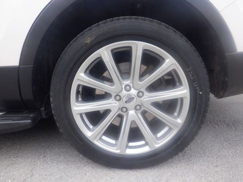 Used 2016 Ford Explorer Limited image 32