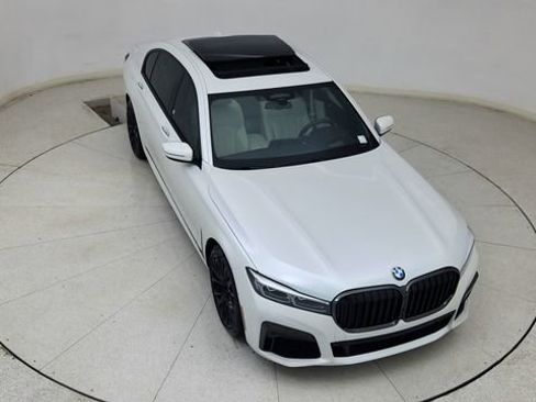Used 2022 BMW 740i w/ M Sport Package image 79