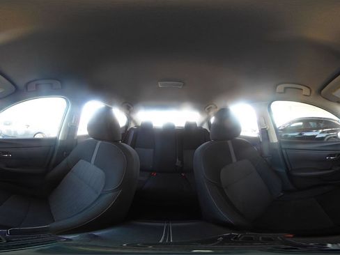 Used 2025 Nissan Sentra SV FWD image 40