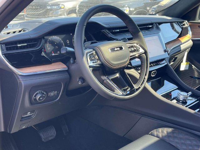 New 2027 Jeep Grand Cherokee Summit AWD/4WD image 9