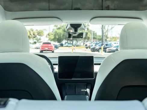Used 2022 Tesla Model Y Performance AWD/4WD image 30