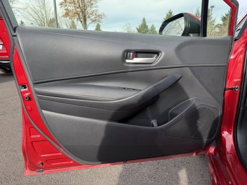 Used 2022 Toyota Corolla SE image 11
