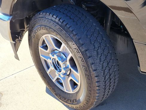 Used 2024 Ford F250 Lariat w/ FX4 Off-Road Package image 12