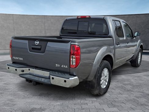 Used 2020 Nissan Frontier SV image 10