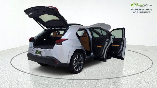 Used 2025 Lexus UX 300h FWD w/ Accessory Package (Z1) image 18