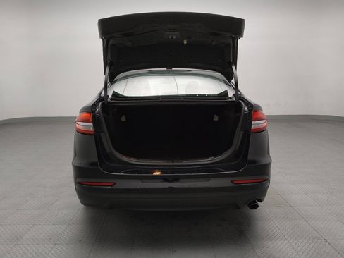 Used 2019 Ford Fusion SE image 29