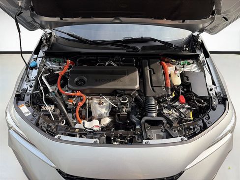 Used 2025 Honda Civic Sport image 31