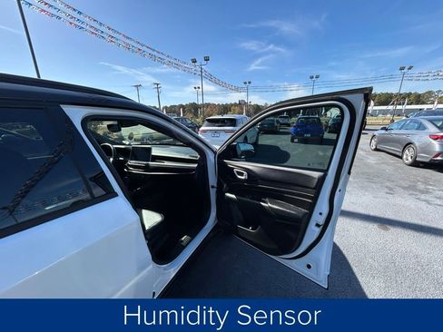 Used 2024 Jeep Compass Latitude w/ Convenience Group image 24