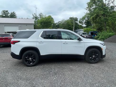 Used 2023 Chevrolet Traverse LS AWD/4WD image 4