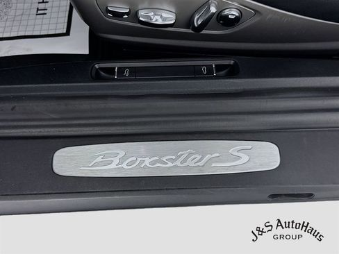 Used 2018 Porsche 718 Boxster S image 27