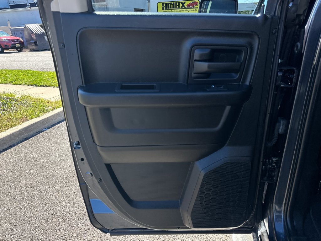 Used 2018 RAM 1500 Express w/ Express Value Package AWD/4WD image 14