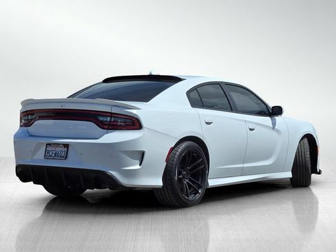 Used 2022 Dodge Charger R/T w/ Plus Group RWD image 5