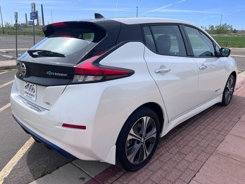 Used 2019 Nissan Leaf SL w/ SL Technology Package FWD image 5
