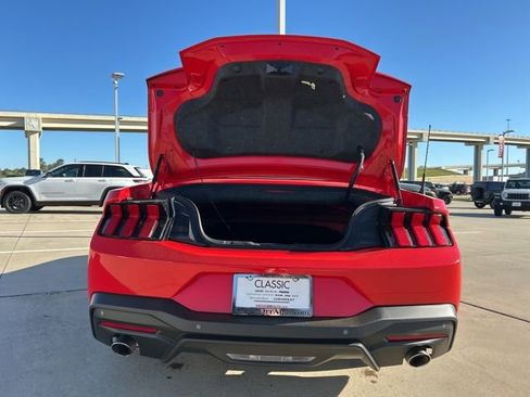 Used 2024 Ford Mustang Premium image 9