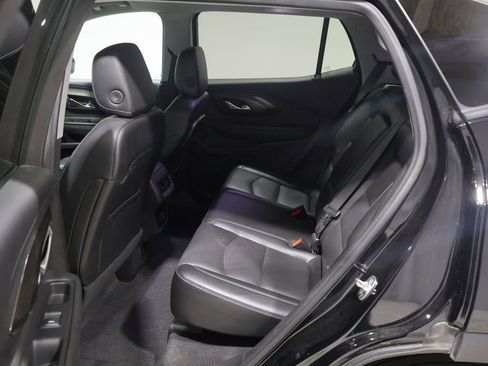 Used 2024 GMC Terrain SLT AWD/4WD image 17