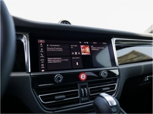 New 2025 Porsche Macan S image 18