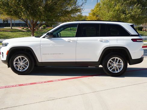 Used 2024 Jeep Grand Cherokee Laredo X w/ Trailer Tow Package image 2